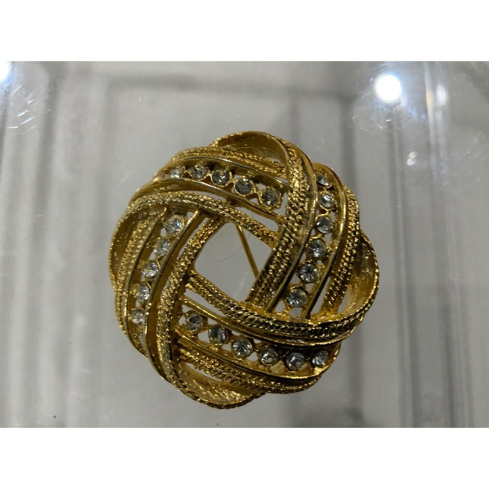 Vintage Gold Tone Love Knot Brooch Clear Rhinestone Textured Rope Pin Womens